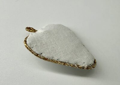 Catholic Devotional Hand-Sewn Heart NZ0002j