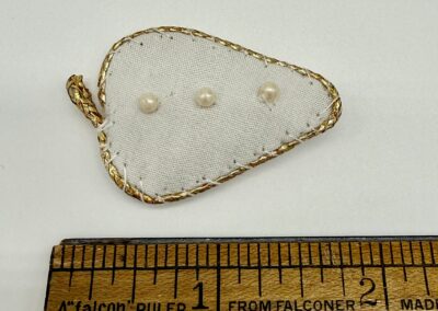 Devotional Hand-Sewn Heart with Gold Outline NZ0004c