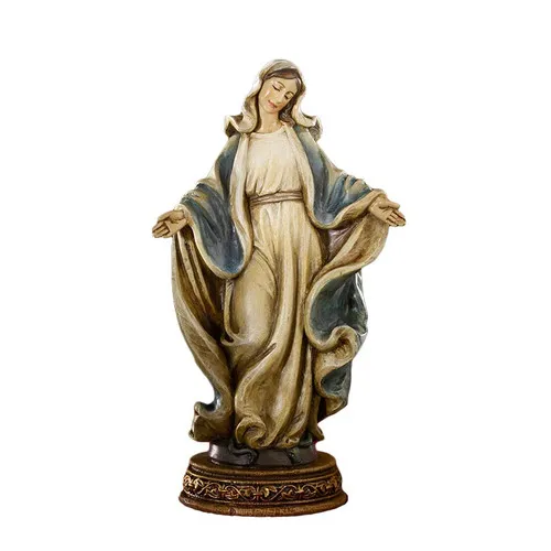 Statues & Figurines