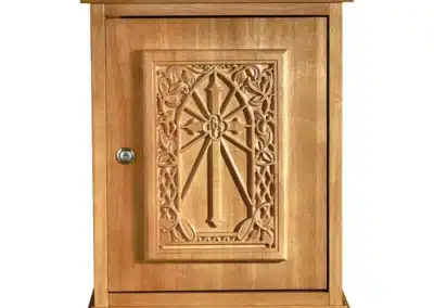 IHS Cross Tabernacle - Medium Oak