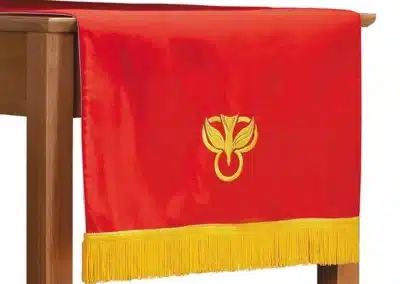 Red/White Table Runner with Fringe