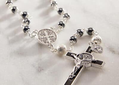 Paola Carola Saint Benedict Rosary L5003-Ftr1__09931