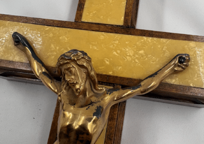 Vintage Mid-Century Catholic Sick Call Crucifix with Original Last Rites Kit – c. 1955–1975:AHZ0006-7