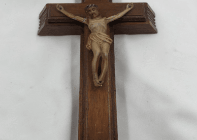 Vintage Catholic Sick Call Crucifix with Hidden Compartment, Candles & Holy Water Bottle – c. 1945–1960:AHZ0010-1