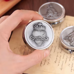 Catholic Pyx with Sacred Heart of Jesus