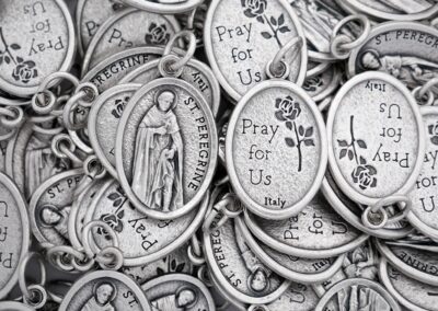 Saint Peregrine Medal – Silver-Plated ZAMAC: H000007-1