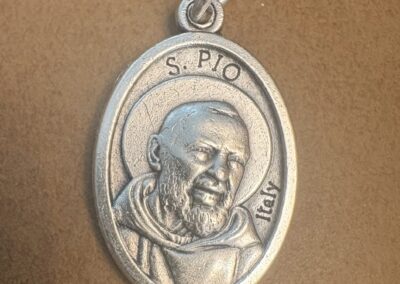Saint Padre Pio Medal Silver-Plated ZAMAC 1"
