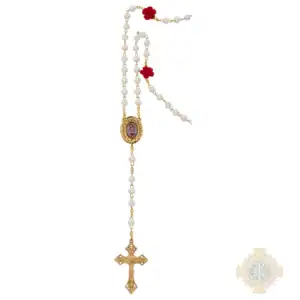 6mm Pearl & Rose Guad Rosary In Clear Top Box